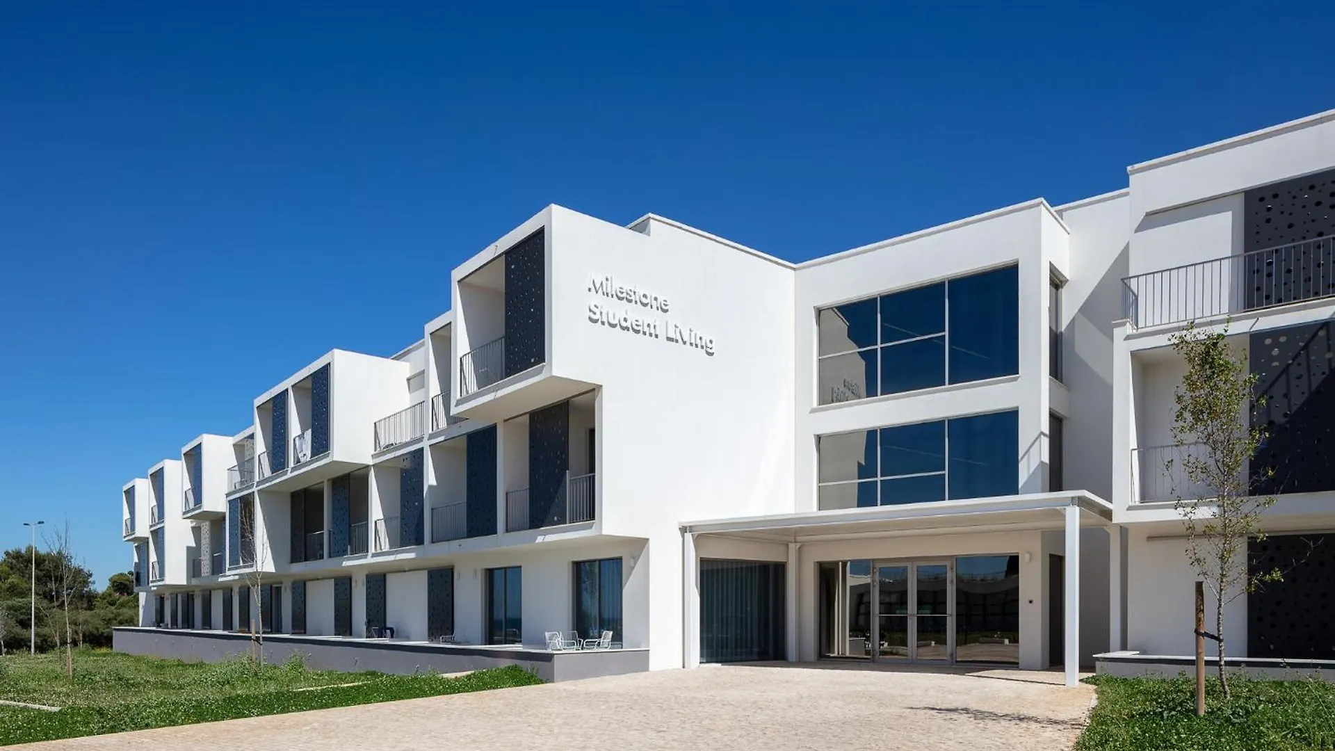 Milestone Carcavelos Nova contacts