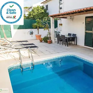 Help Yourself - Carcavelos Coast Hostal